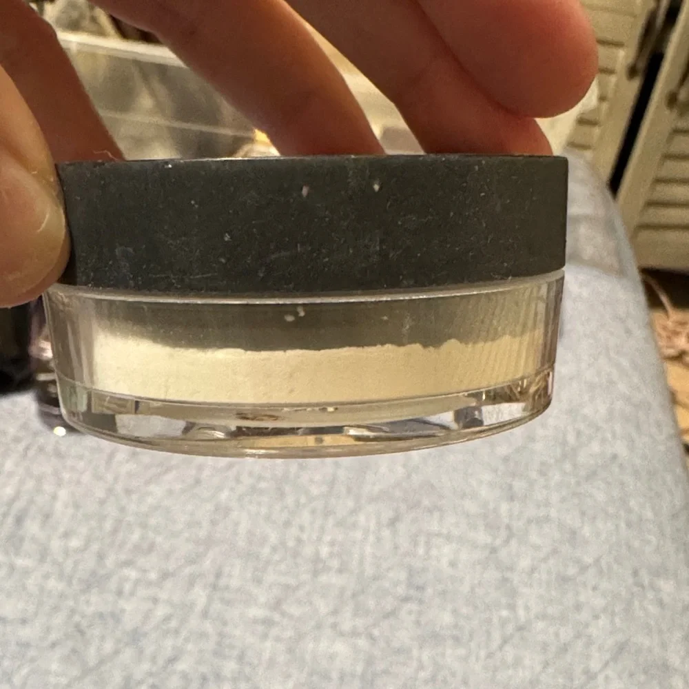NARS translucent Loose Setting Powder - Picture 1 of 4